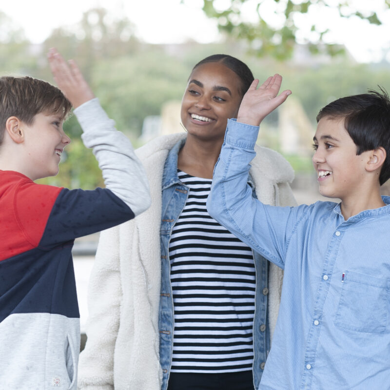 Medewerker aan het werk in kinderopvang