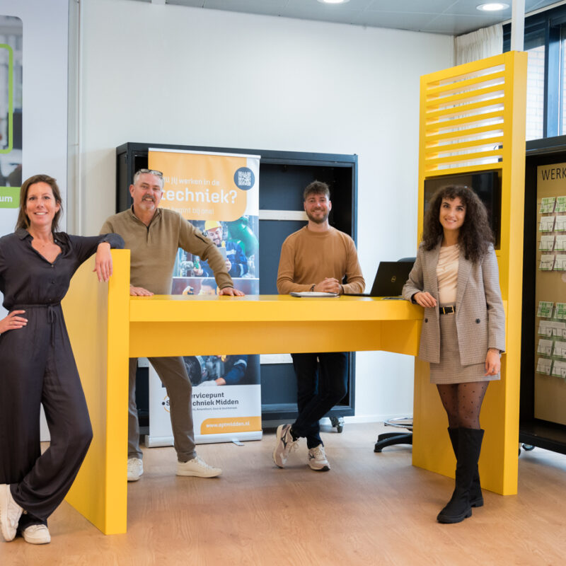 Collega's brancheteam techniek en Servicepunt Techniek